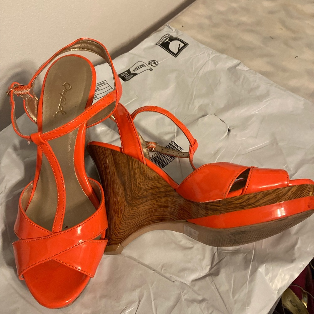 Women’s sandals